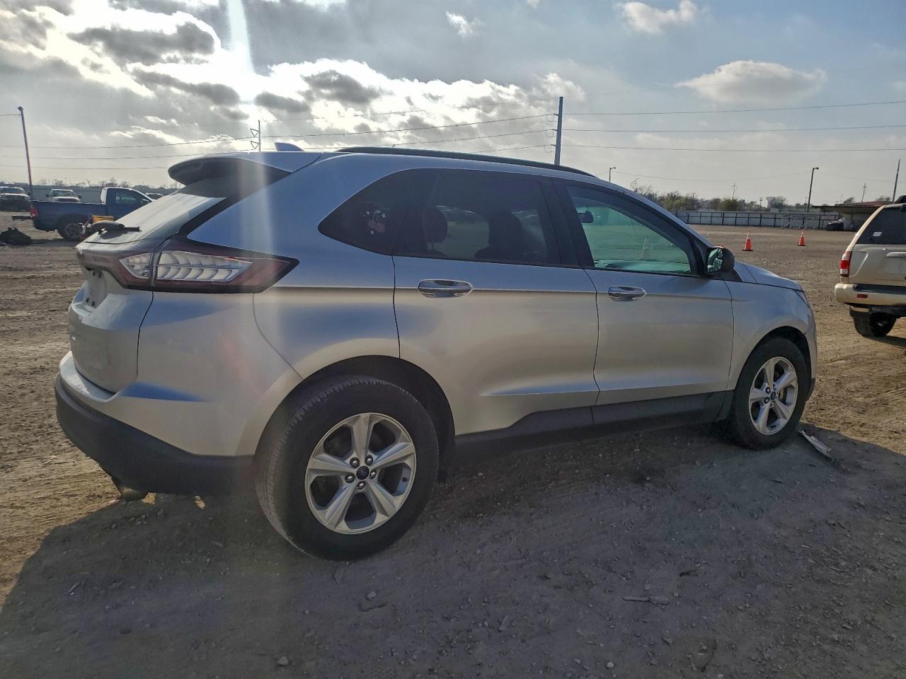 2015 FORD EDGE SE photo 5
