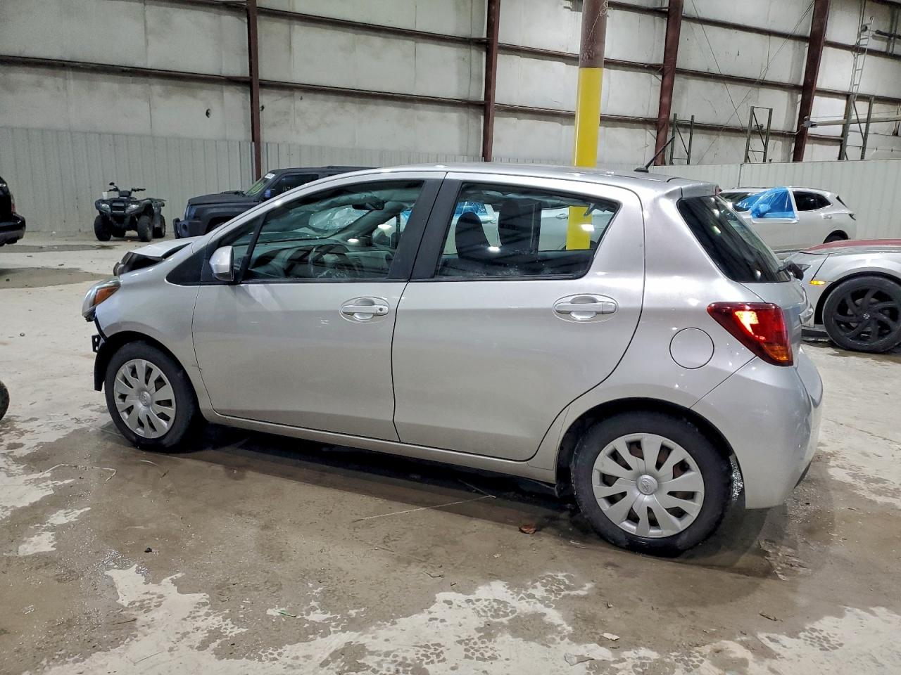 2017 TOYOTA YARIS L photo 3