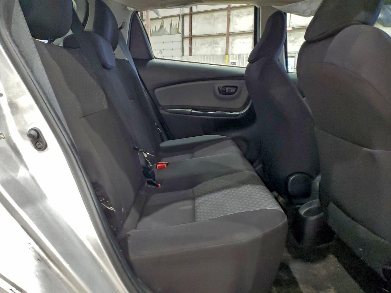 2017 TOYOTA YARIS L photo 21