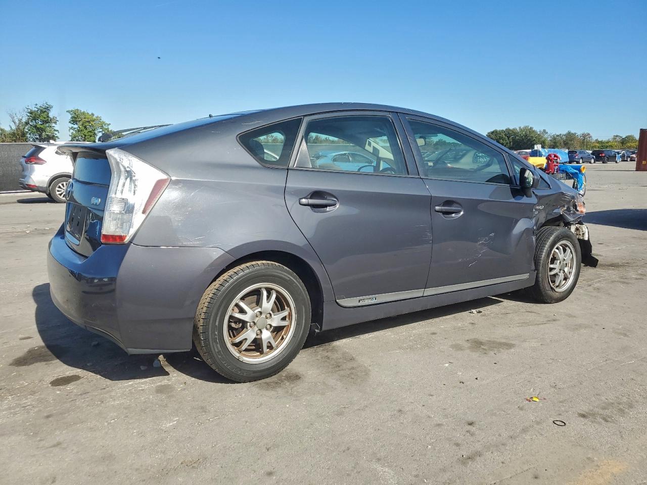 2010 TOYOTA PRIUS photo 3
