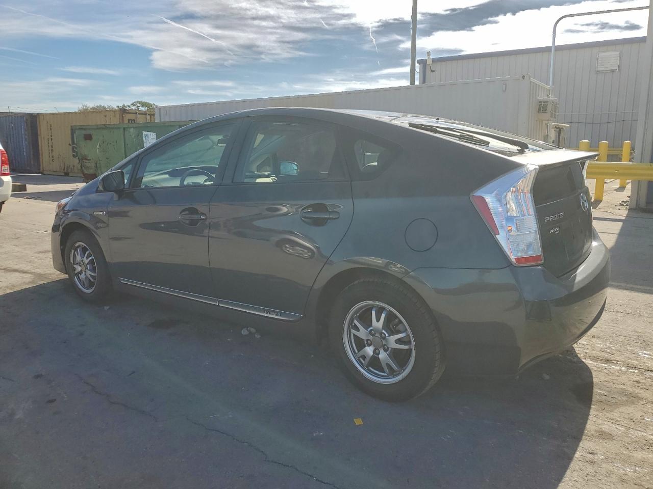 2010 TOYOTA PRIUS photo 2
