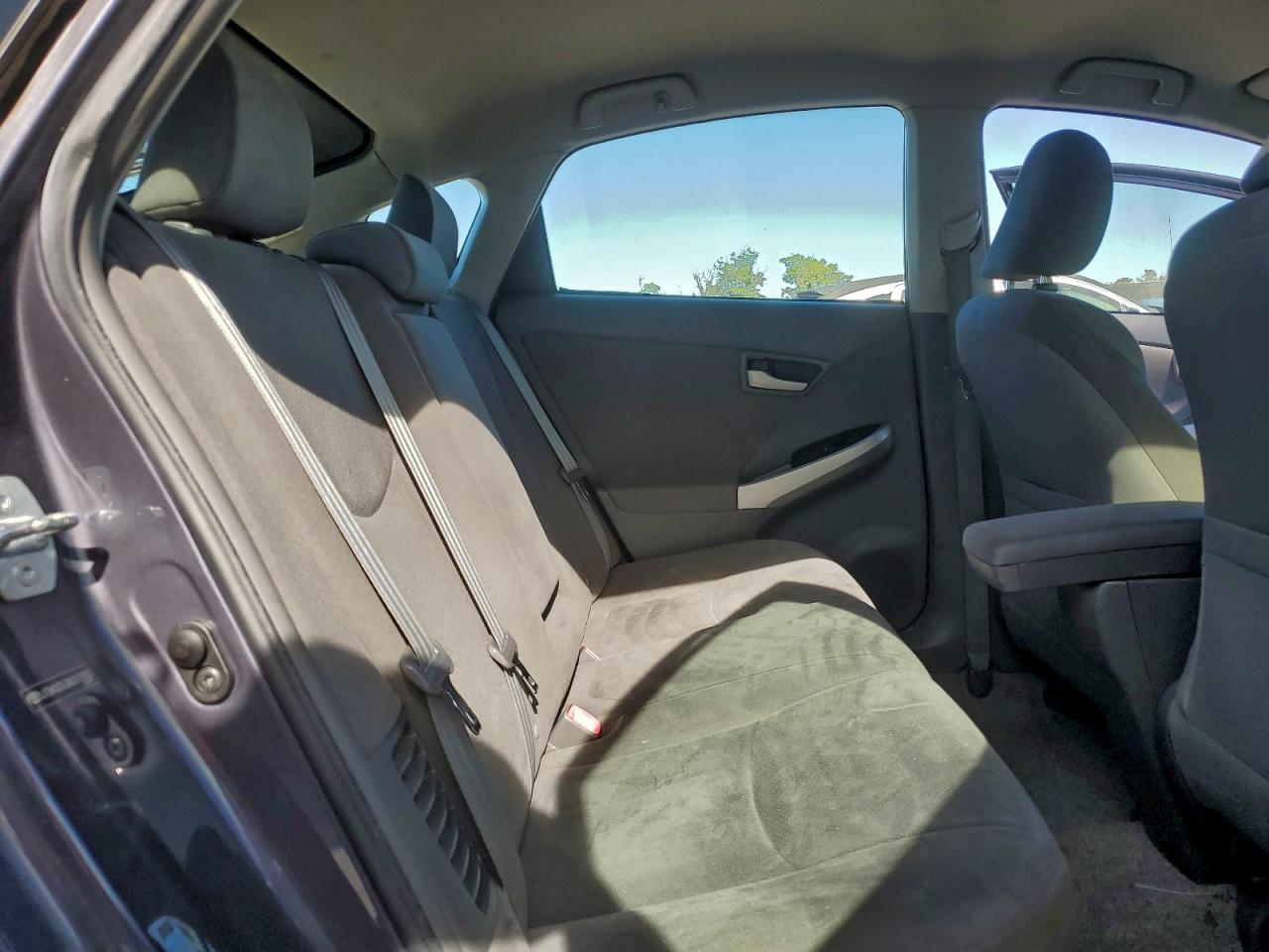 2010 TOYOTA PRIUS photo 10