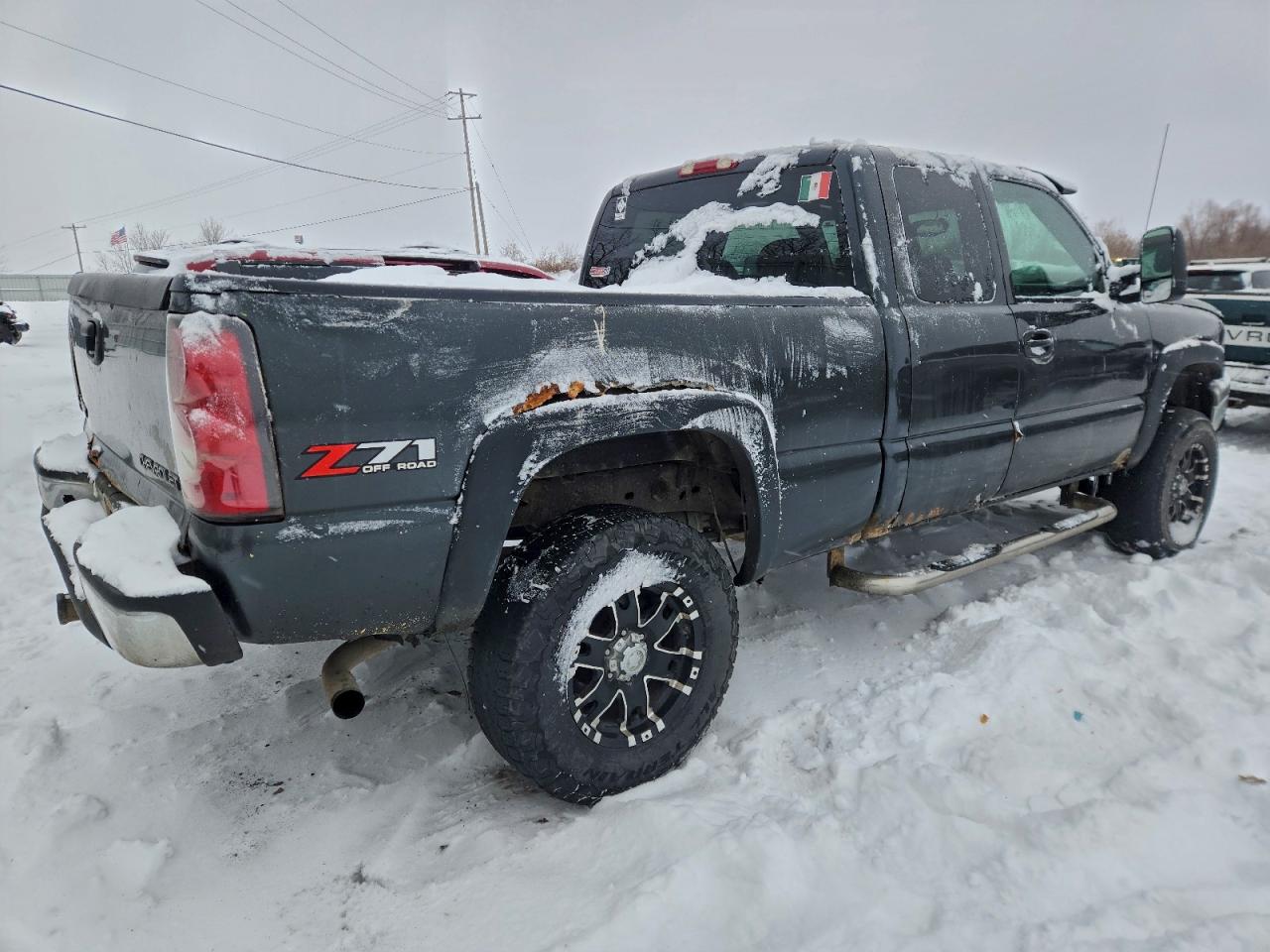 2005 CHEVROLET SILVERADO K1500 photo 3