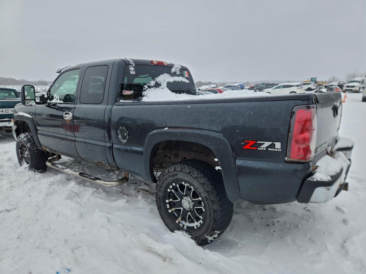 2005 CHEVROLET SILVERADO K1500 photo 2