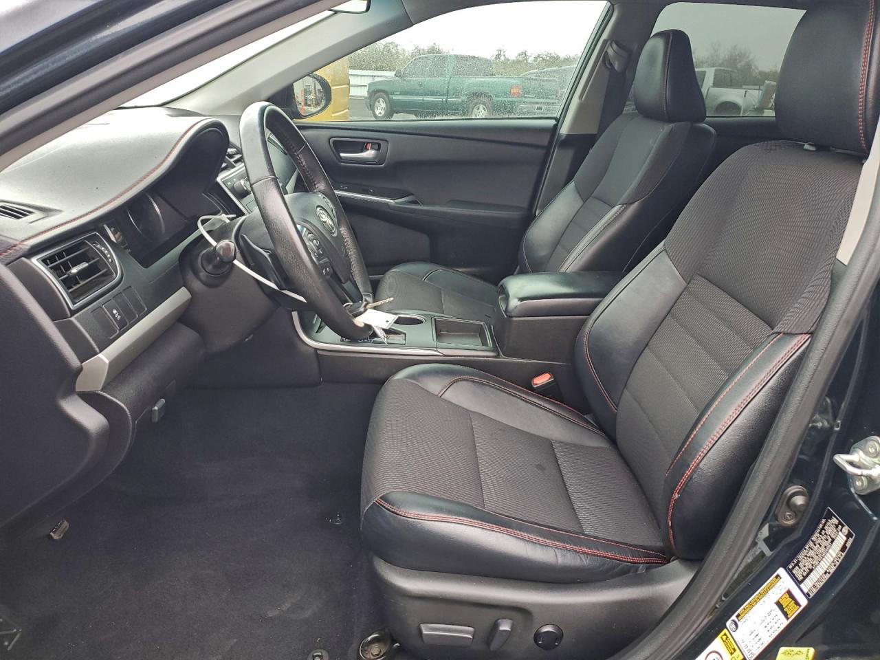 2017 TOYOTA CAMRY LE photo 7