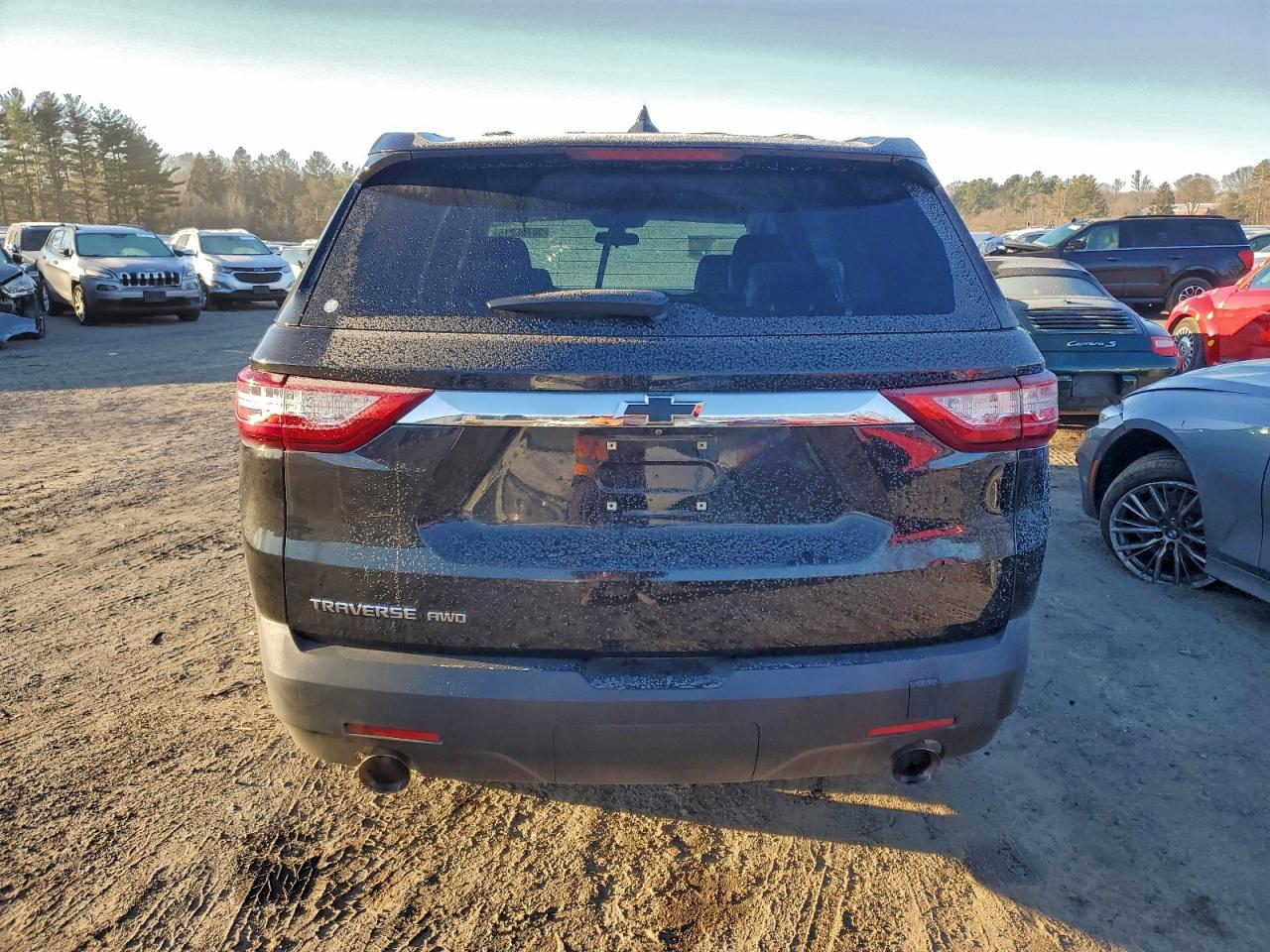 2020 CHEVROLET TRAVERSE LS photo 6