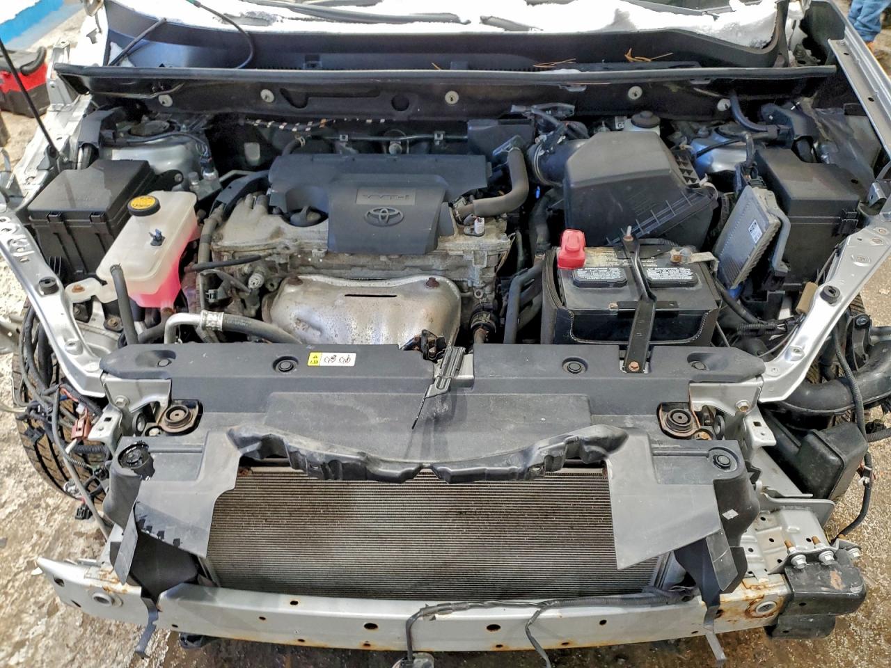 2018 TOYOTA RAV4 LE photo 12