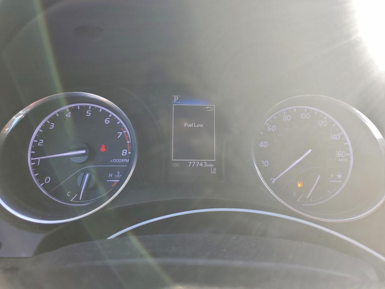 2020 TOYOTA CAMRY SE photo 9