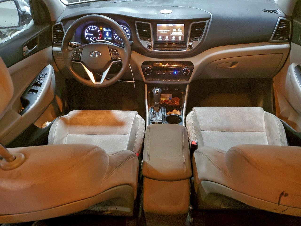2018 HYUNDAI TUCSON SEL photo 8