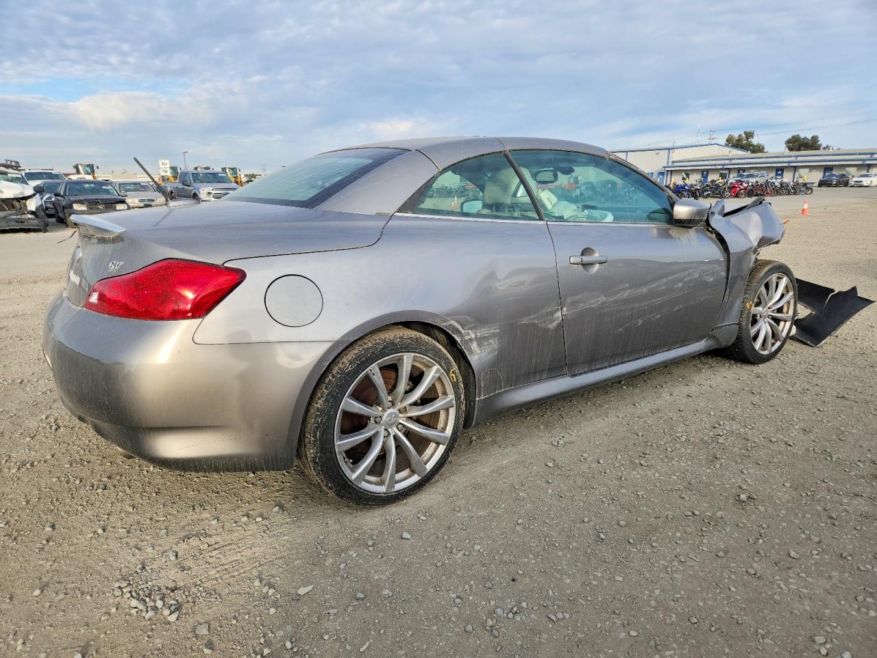 2009 INFINITI G37 BASE photo 3