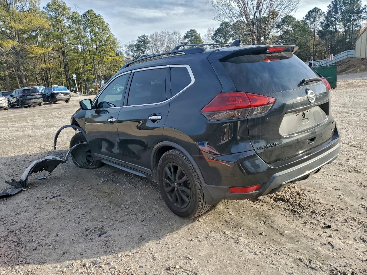 2018 NISSAN ROGUE S photo 2