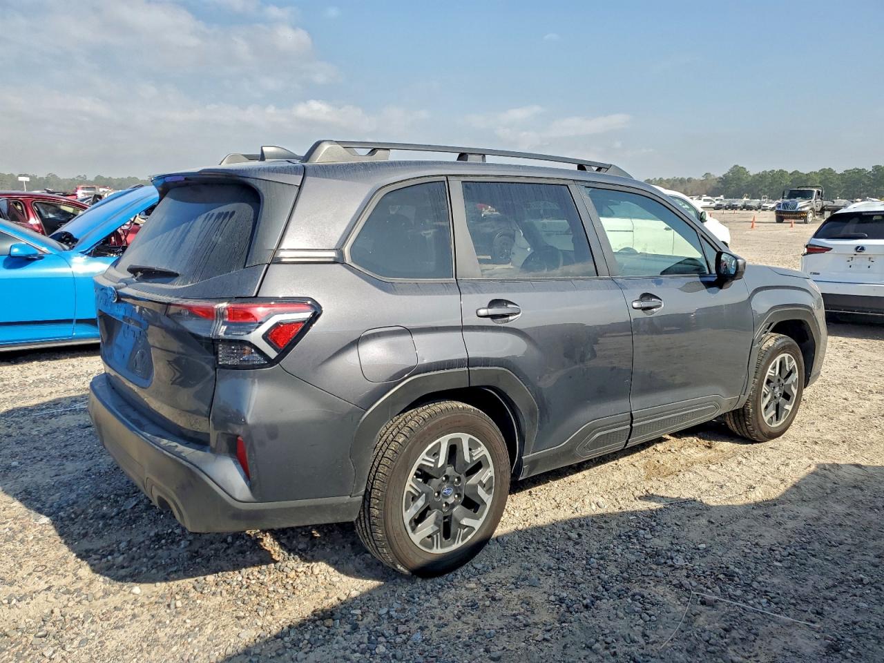 2025 SUBARU FORESTER PREMIUM photo 3