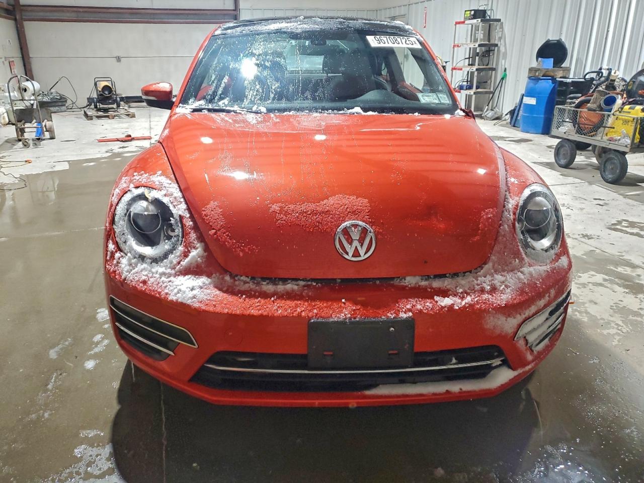 2017 VOLKSWAGEN BEETLE SE photo 5