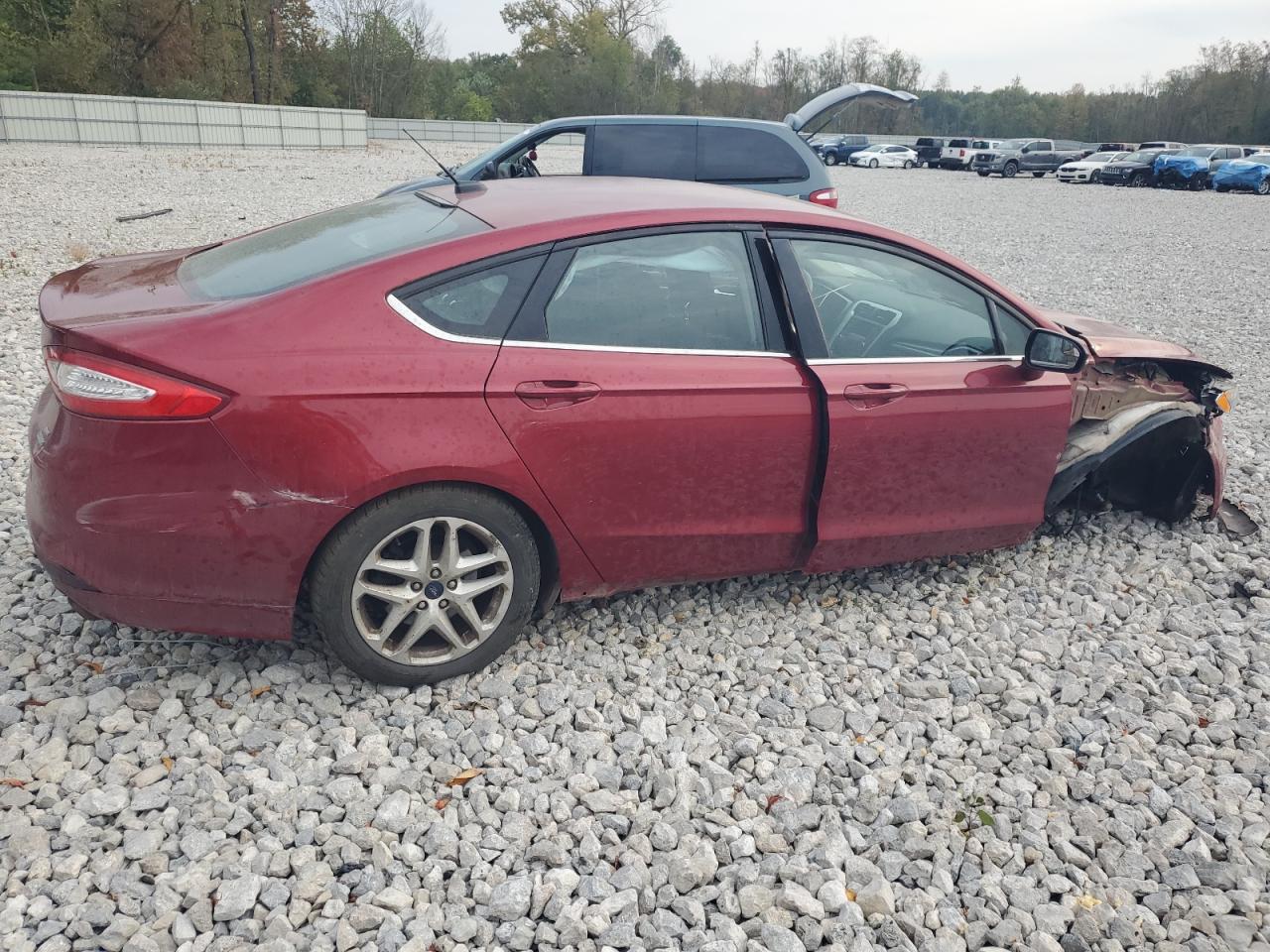 2015 FORD FUSION SE photo 3
