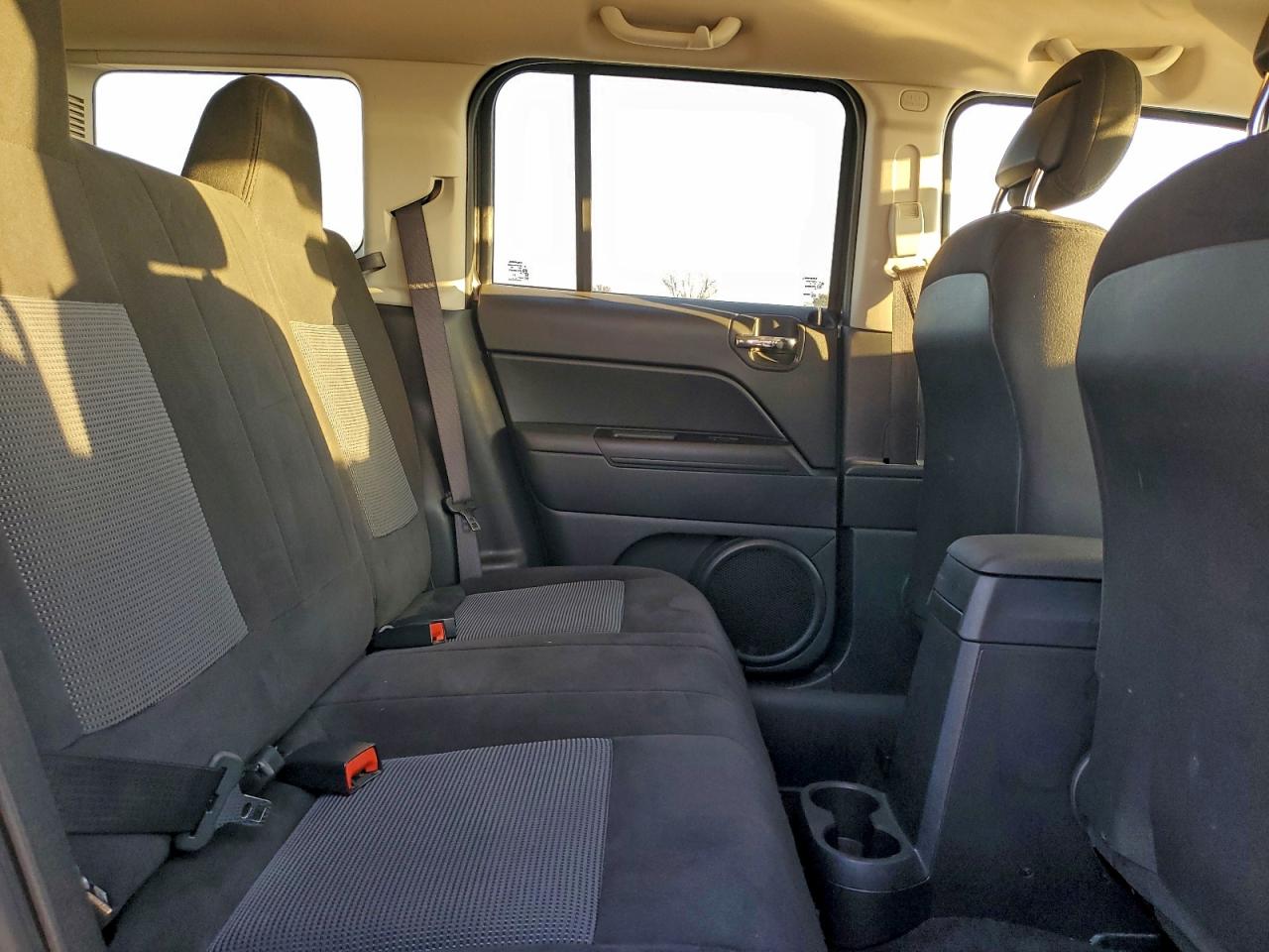 2017 JEEP PATRIOT LATITUDE photo 11