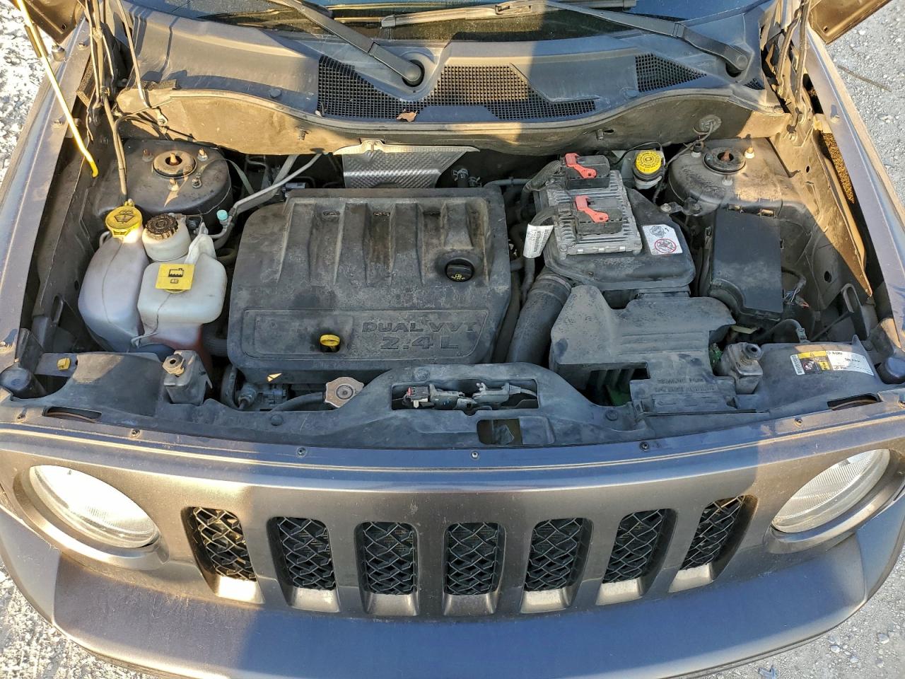2017 JEEP PATRIOT LATITUDE photo 12