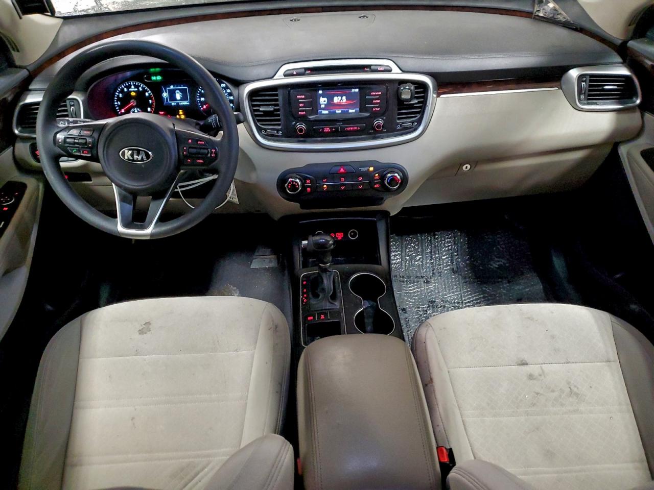 2016 KIA SORENTO LX photo 8