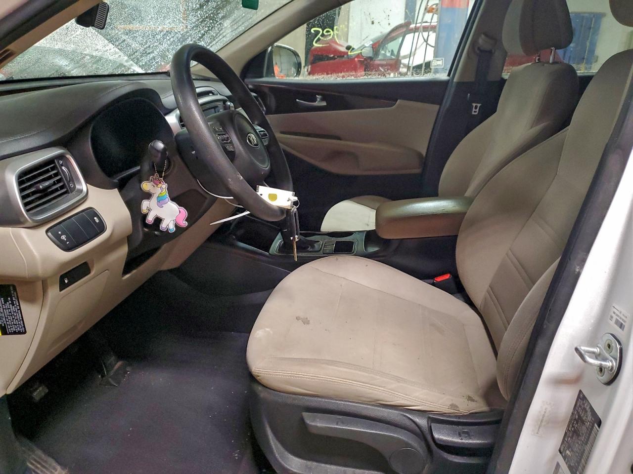 2016 KIA SORENTO LX photo 7