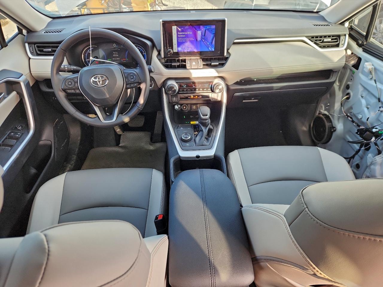 2024 TOYOTA RAV4 XLE PREMIUM photo 8
