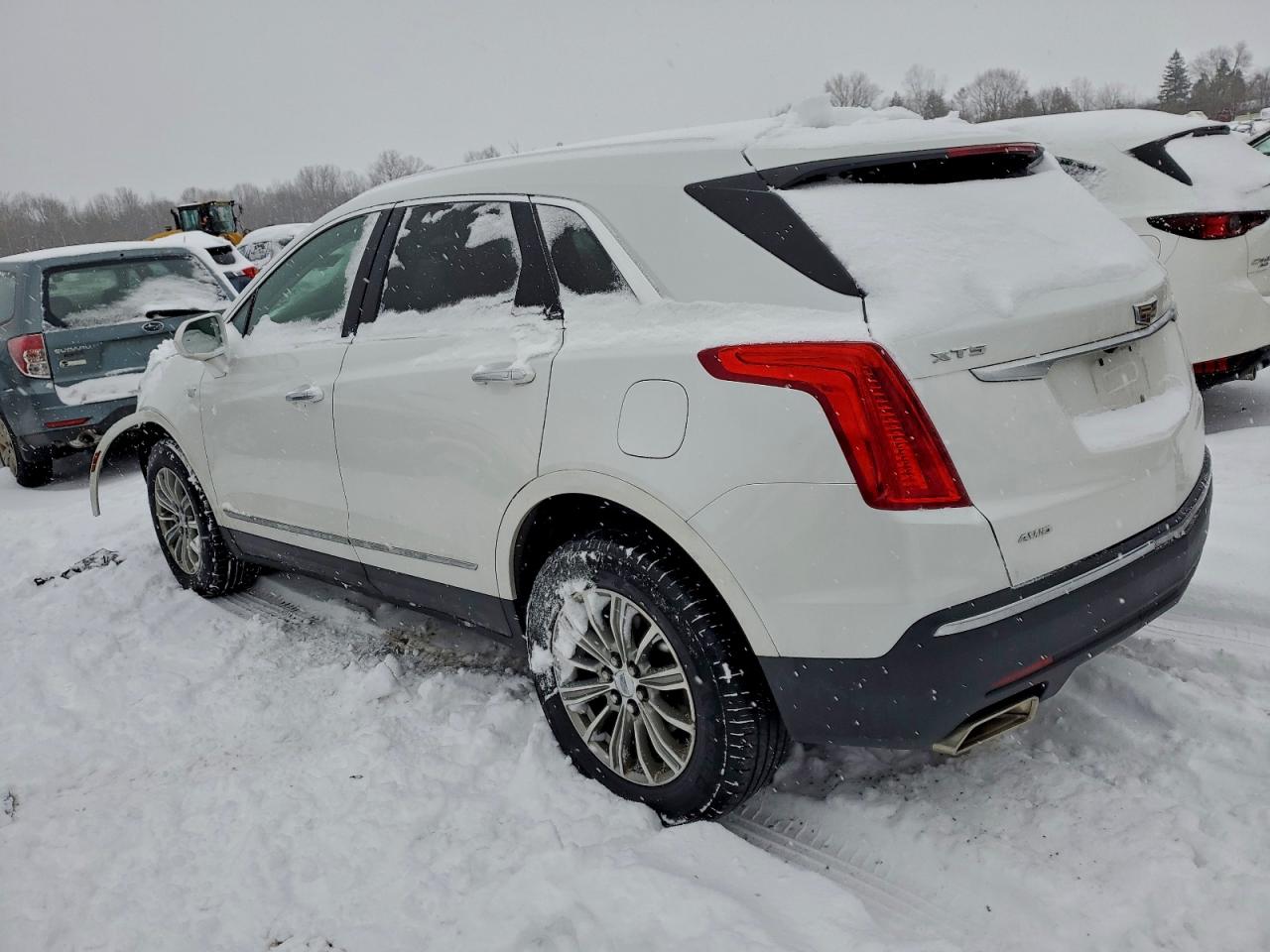 2019 CADILLAC XT5 LUXURY photo 2