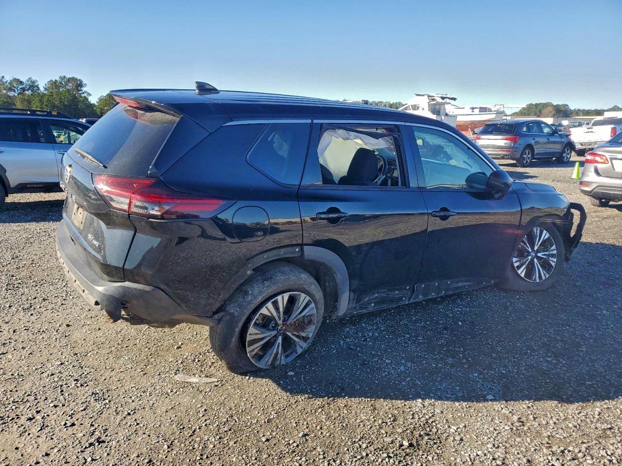 2021 NISSAN ROGUE SV photo 3