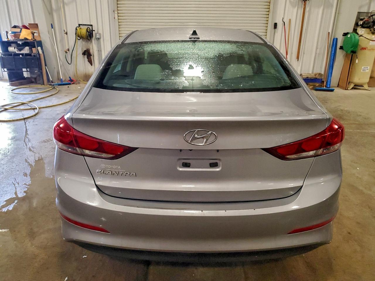 2017 HYUNDAI ELANTRA SE photo 6