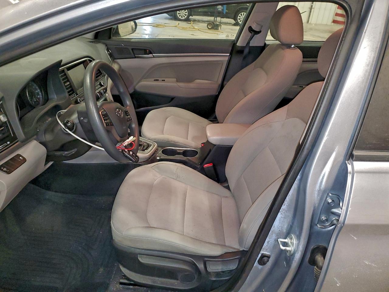 2017 HYUNDAI ELANTRA SE photo 7