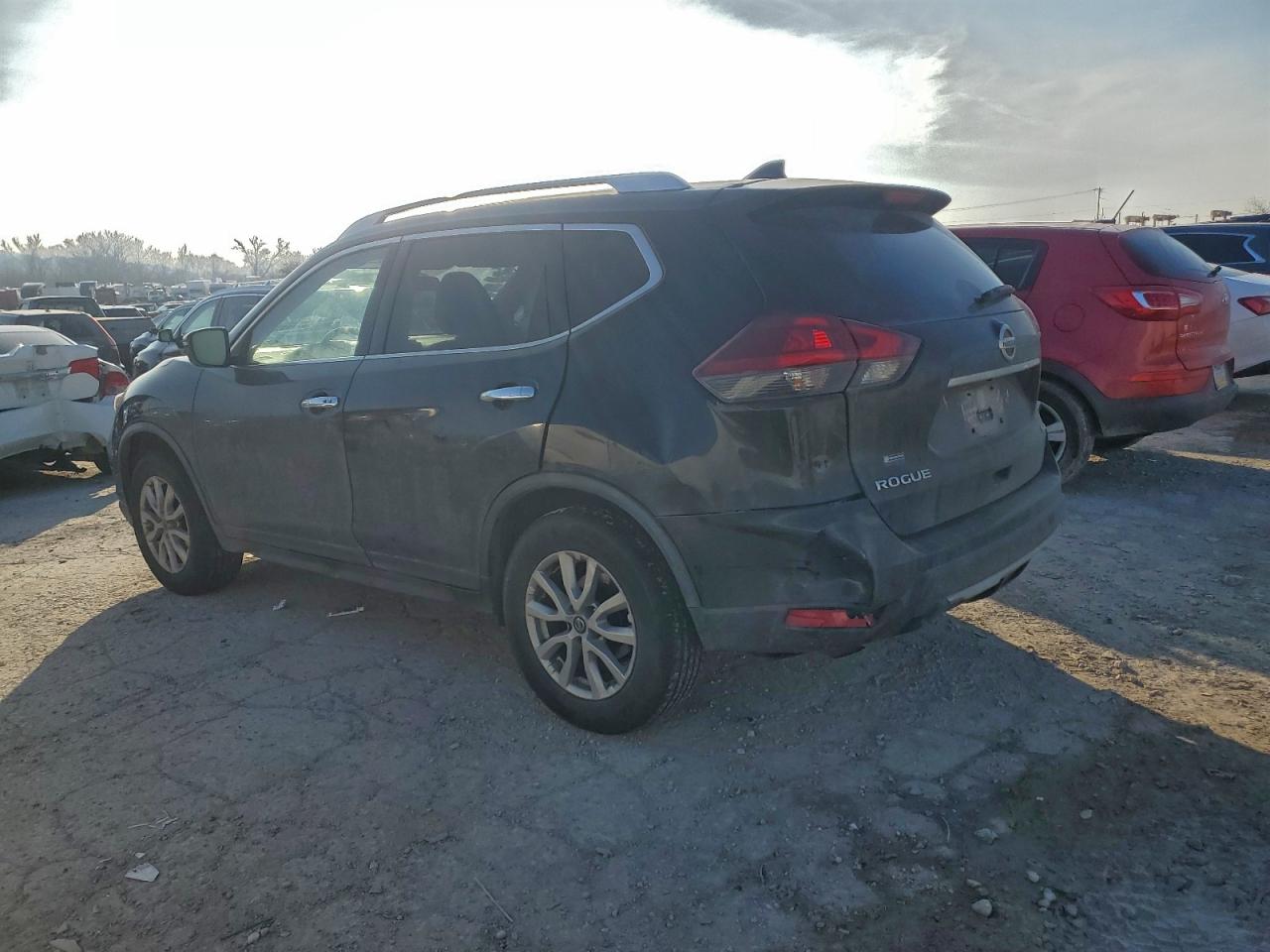 2018 NISSAN ROGUE S photo 2