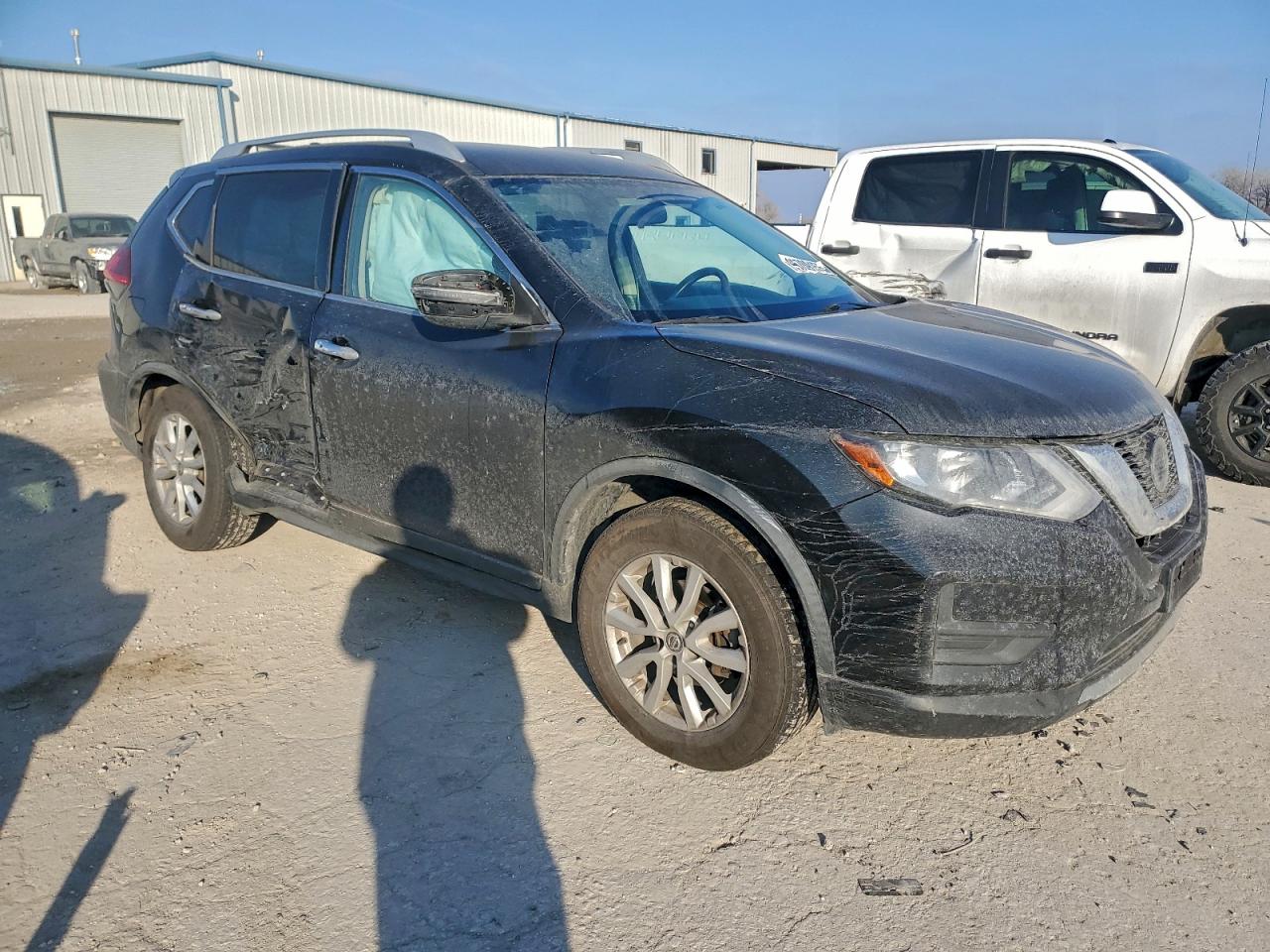 2018 NISSAN ROGUE S photo 4