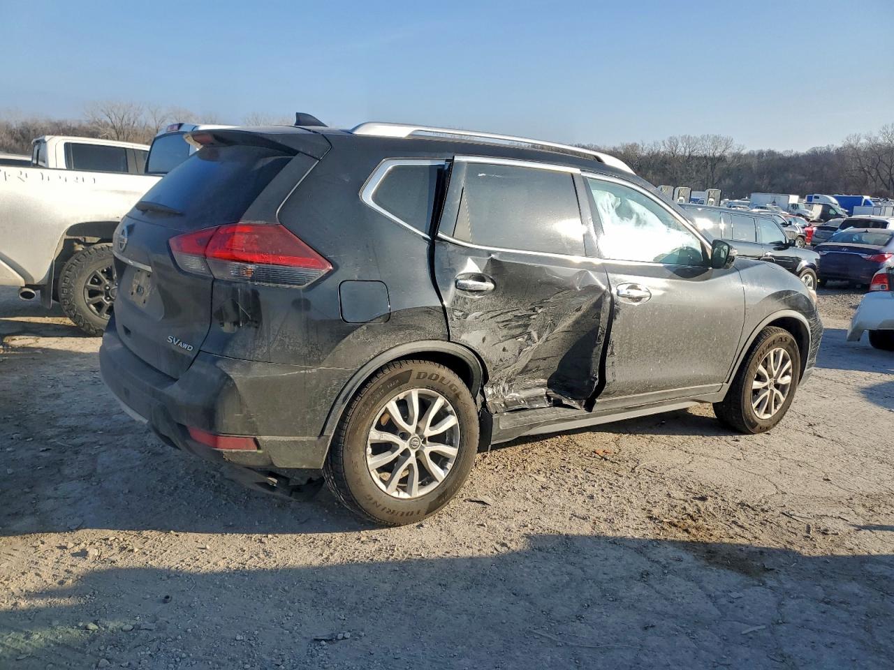 2018 NISSAN ROGUE S photo 3