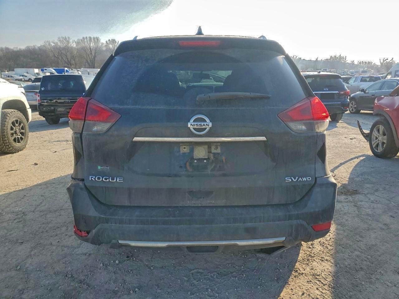2018 NISSAN ROGUE S photo 6