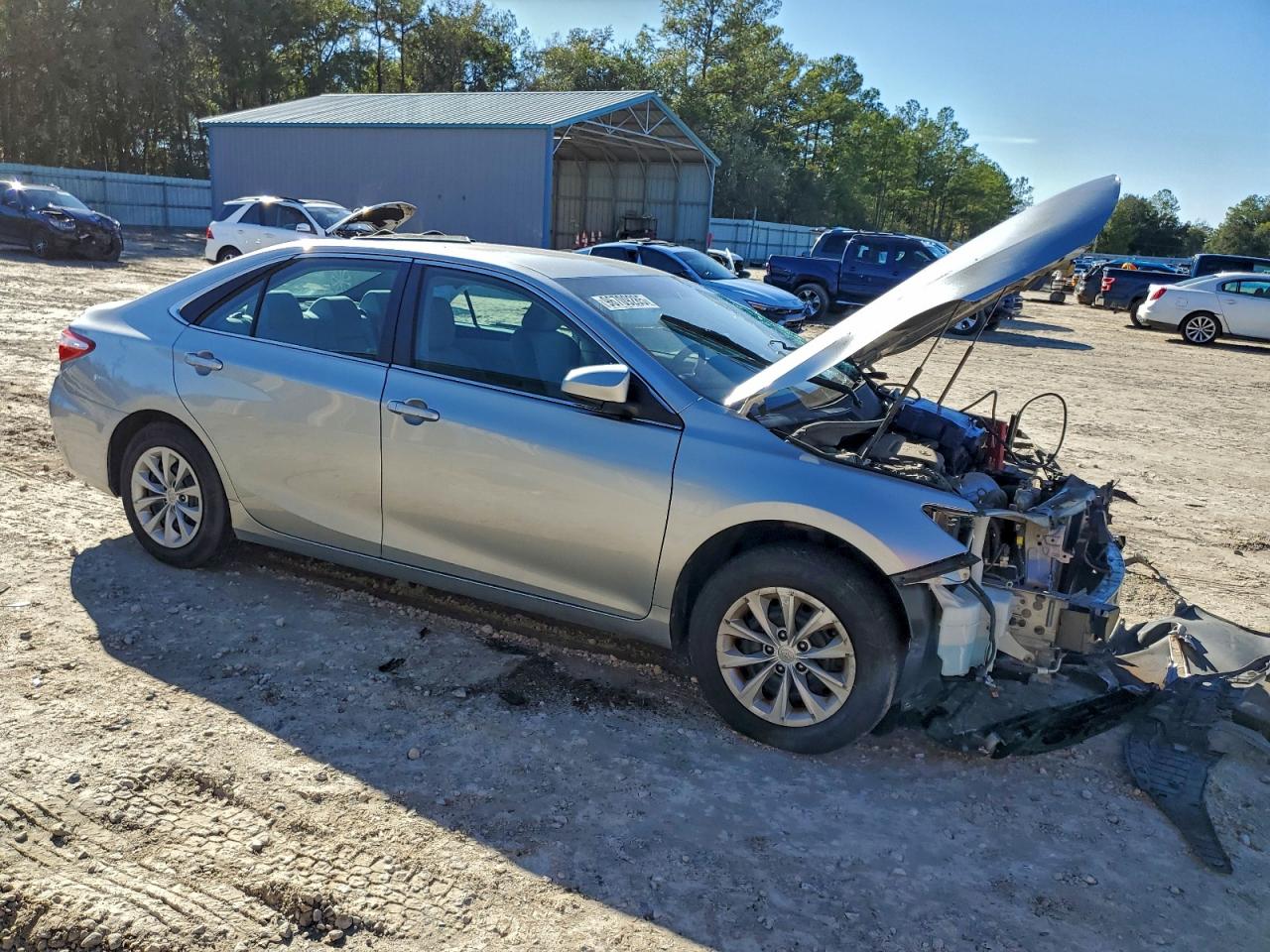 2015 TOYOTA CAMRY LE photo 4
