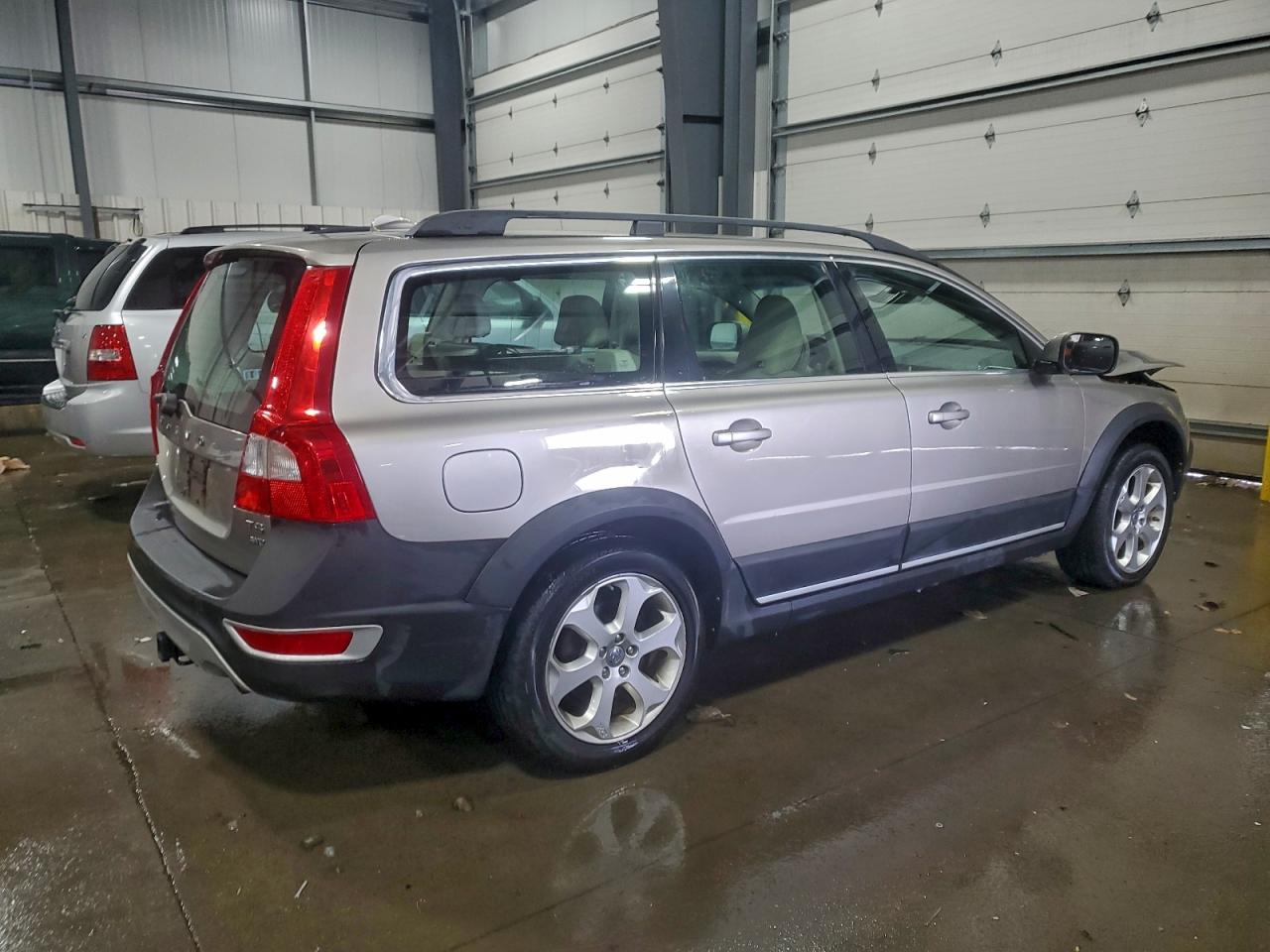 2011 VOLVO XC70 T6 photo 3