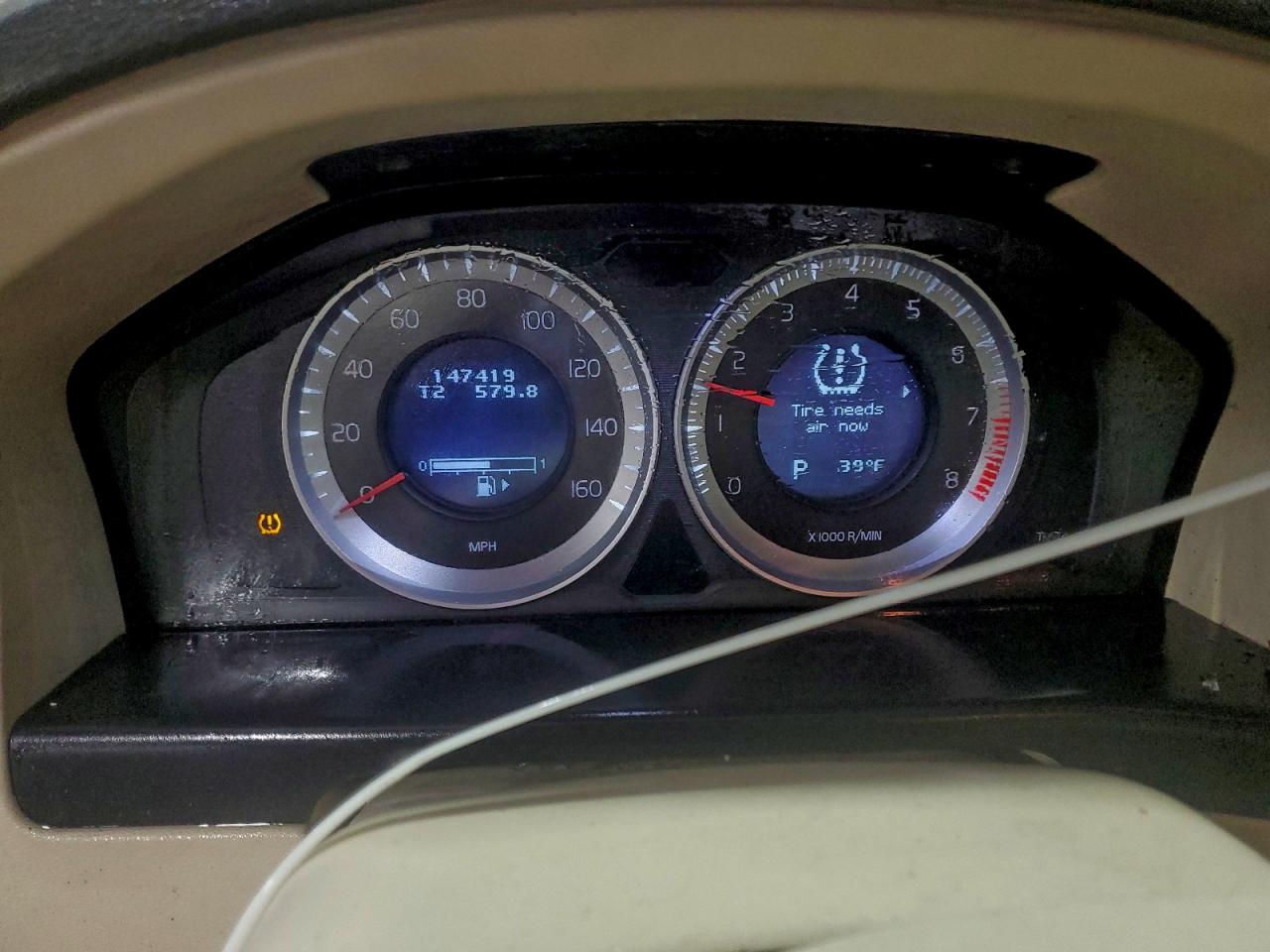 2011 VOLVO XC70 T6 photo 9