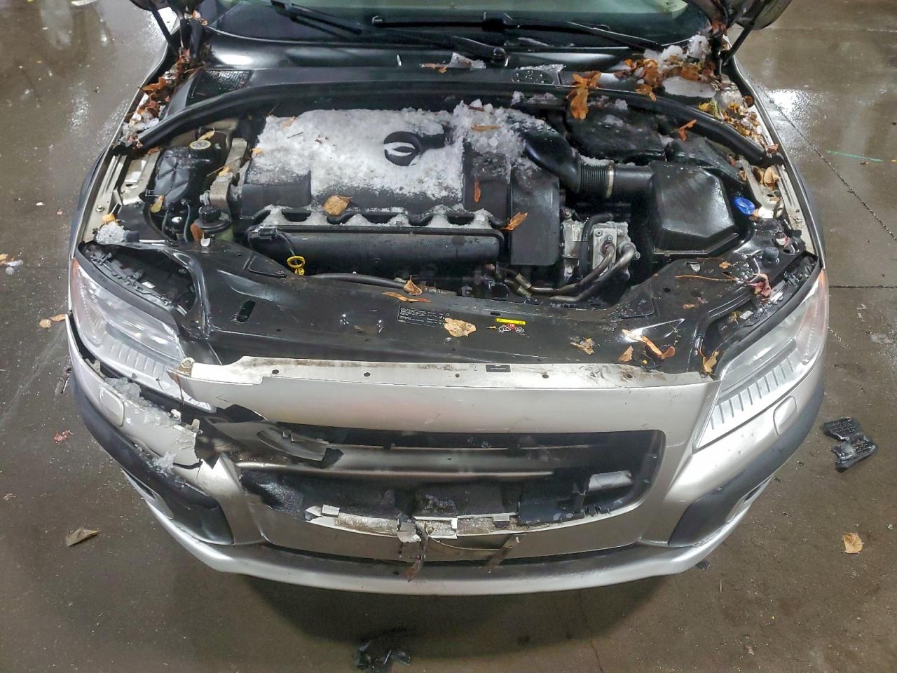 2011 VOLVO XC70 T6 photo 12