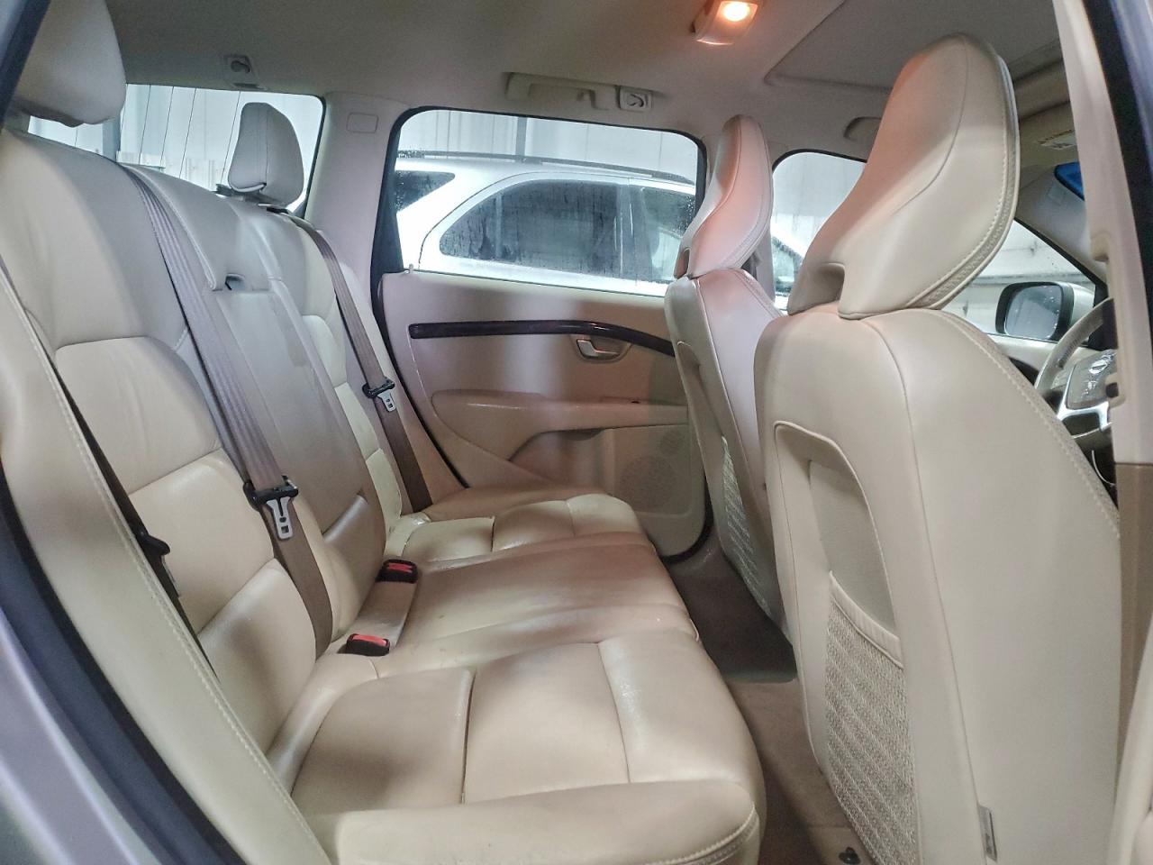 2011 VOLVO XC70 T6 photo 11