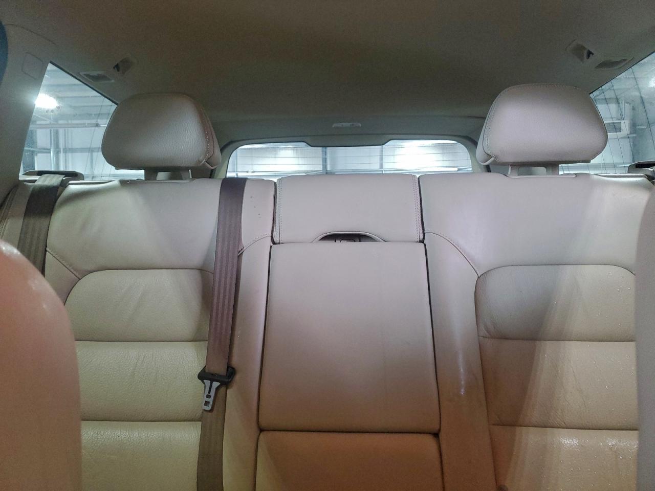 2011 VOLVO XC70 T6 photo 10