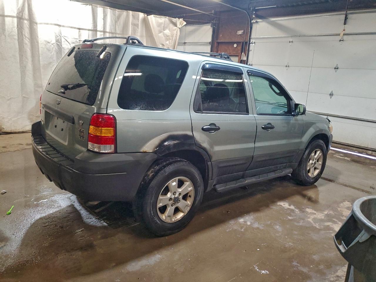 2006 FORD ESCAPE XLT photo 3