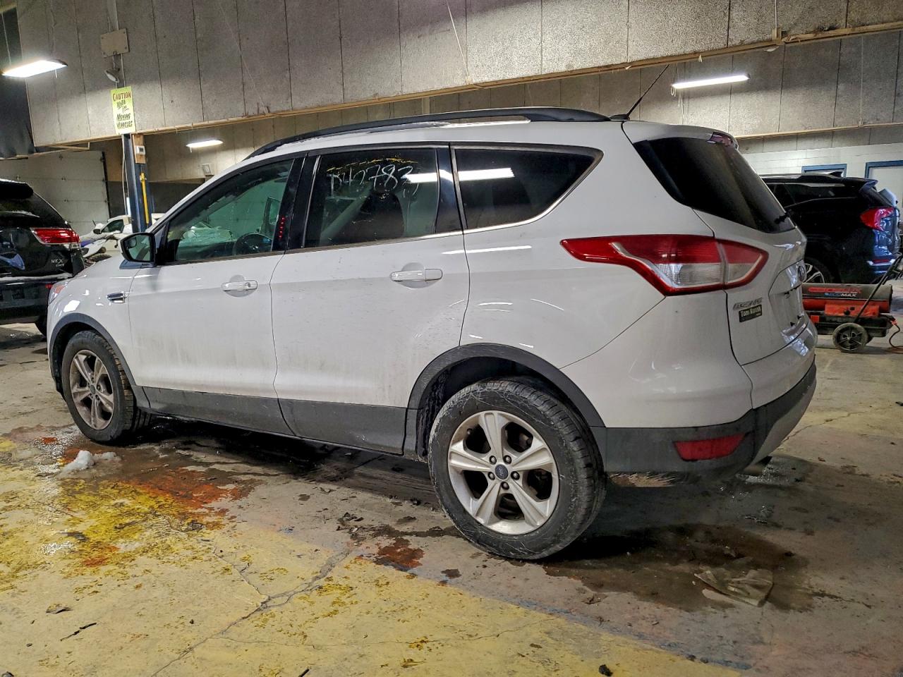 2014 FORD ESCAPE SE photo 2