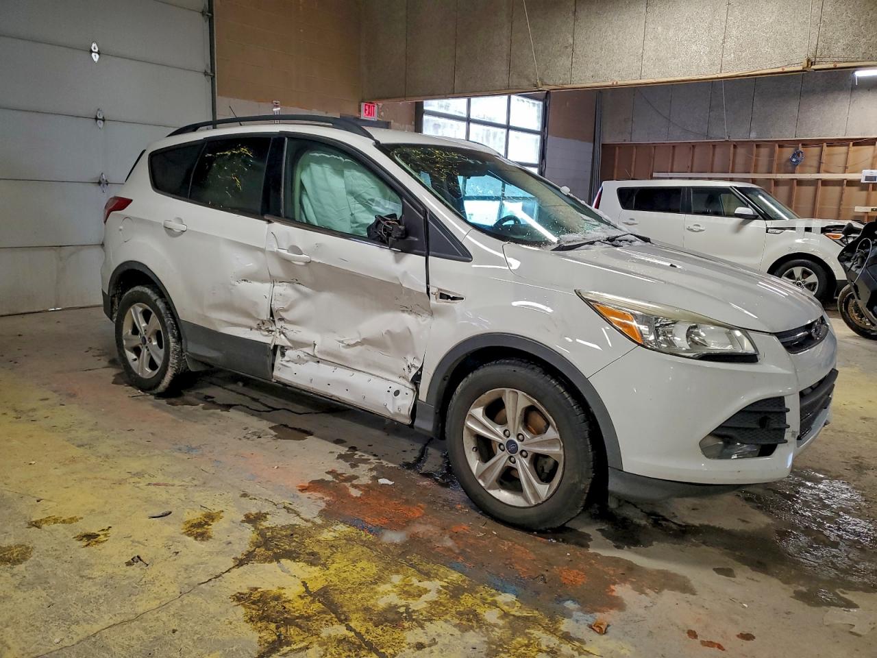 2014 FORD ESCAPE SE photo 4
