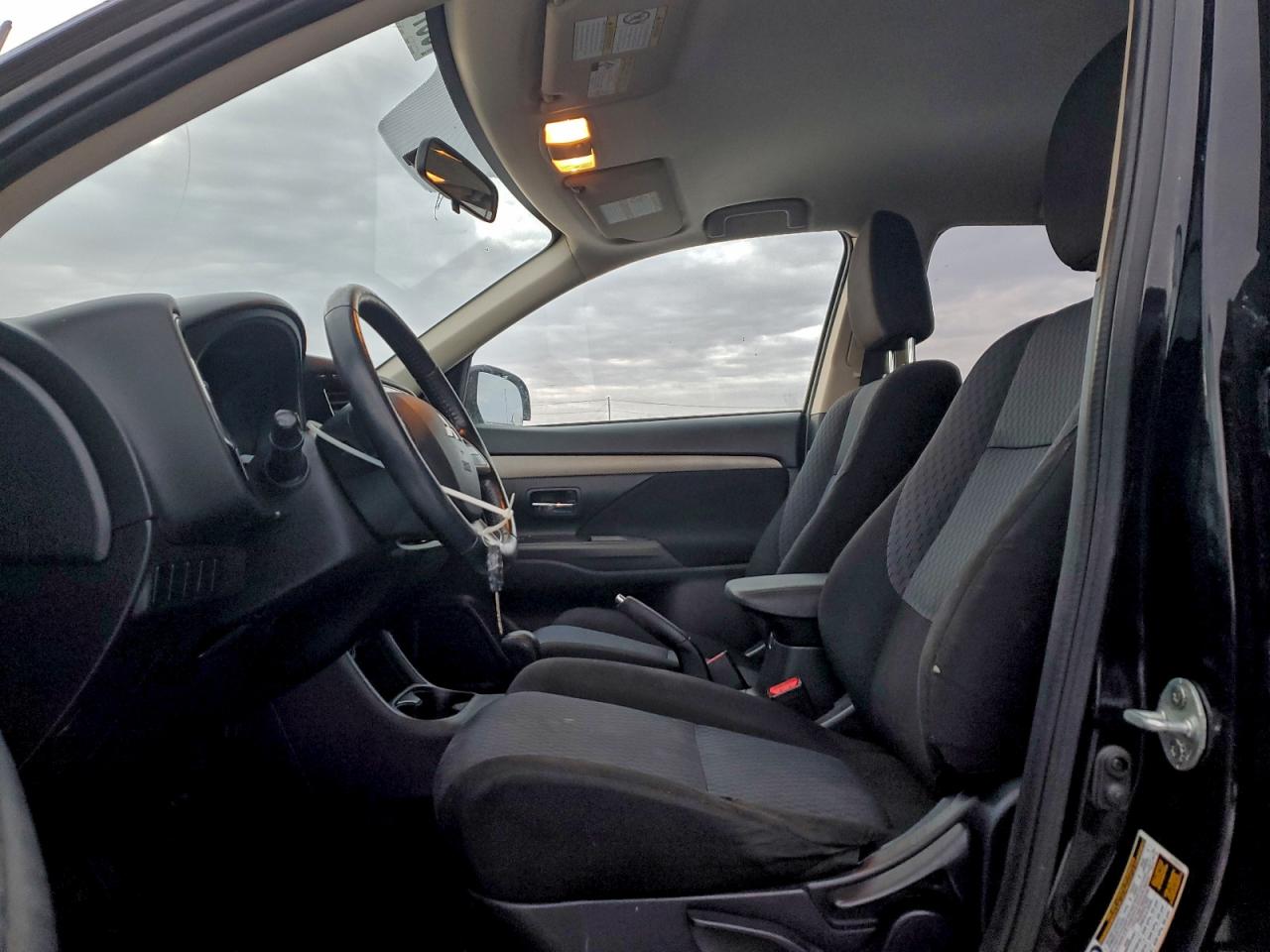 2014 MITSUBISHI OUTLANDER ES photo 7