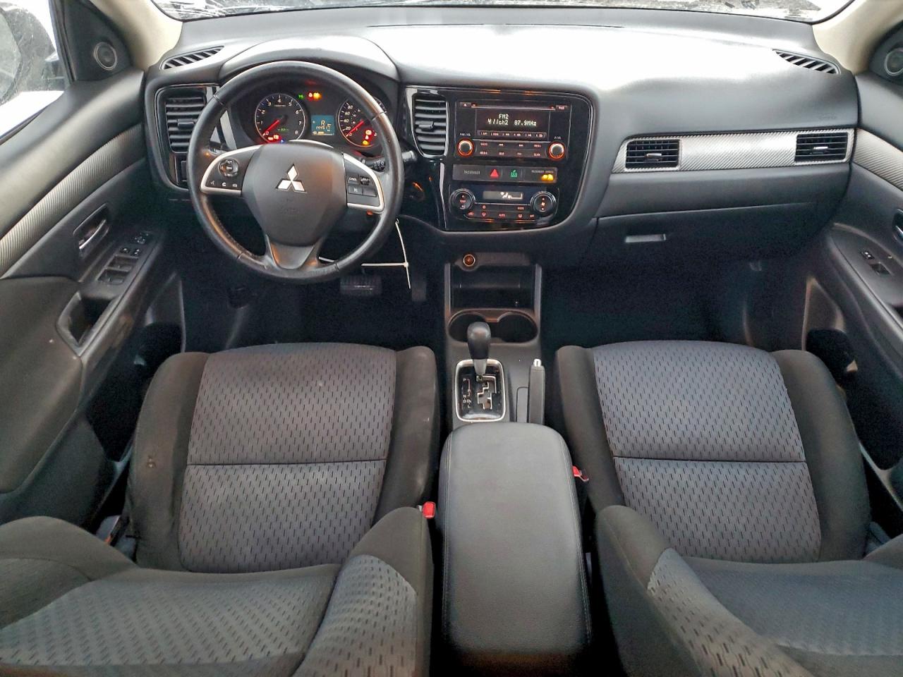 2014 MITSUBISHI OUTLANDER ES photo 8