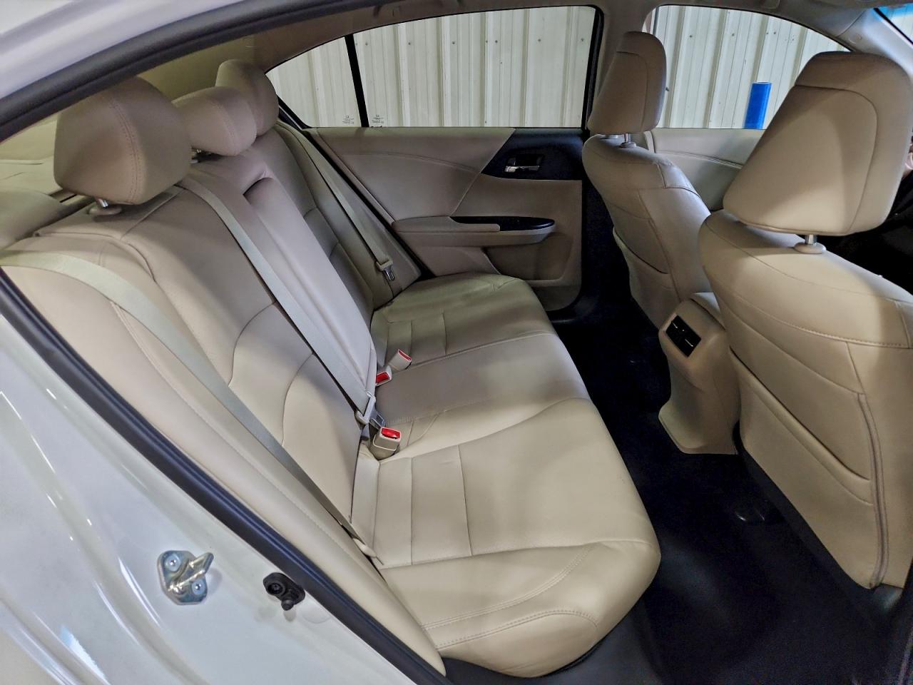 2017 HONDA ACCORD EXL photo 10