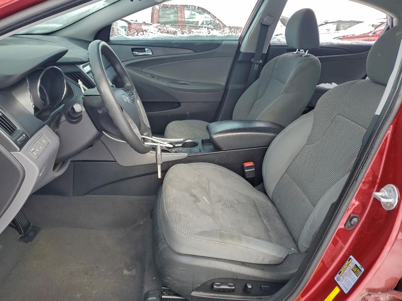 2014 HYUNDAI SONATA GLS photo 7