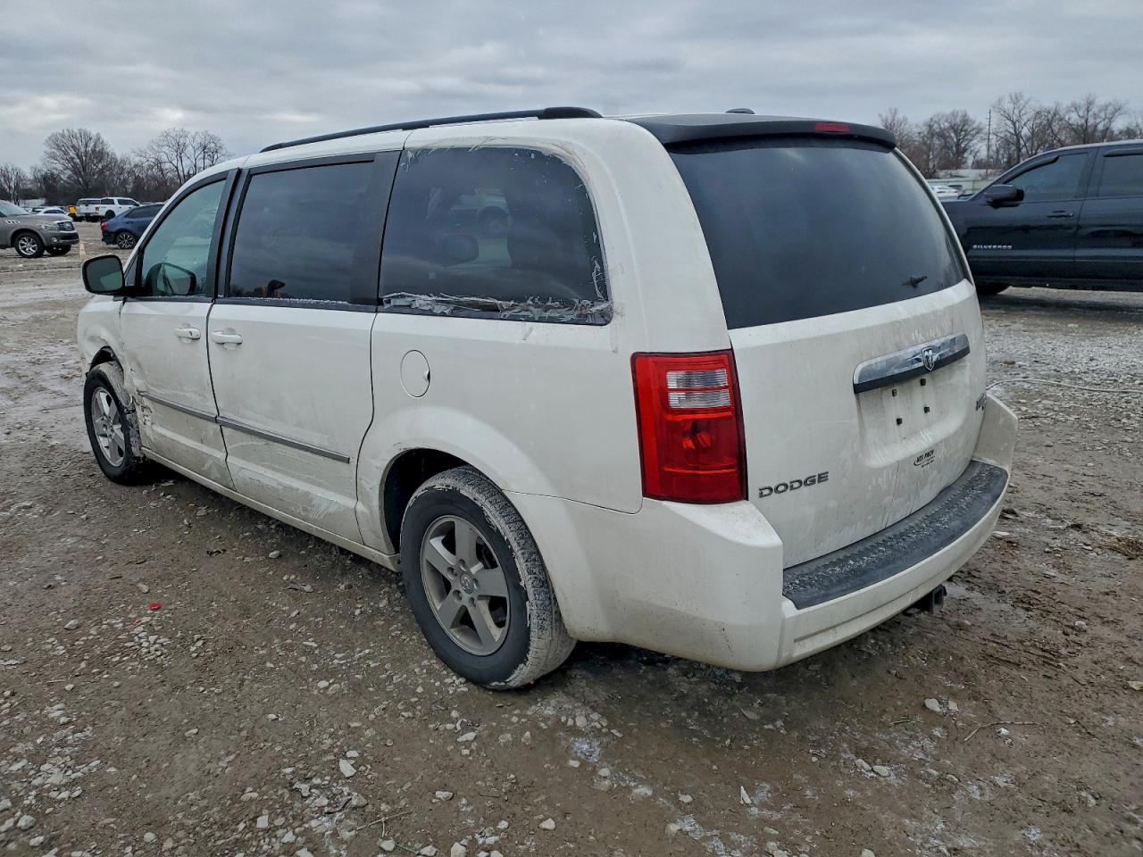 2010 DODGE GRAND CARAVAN SXT photo 2