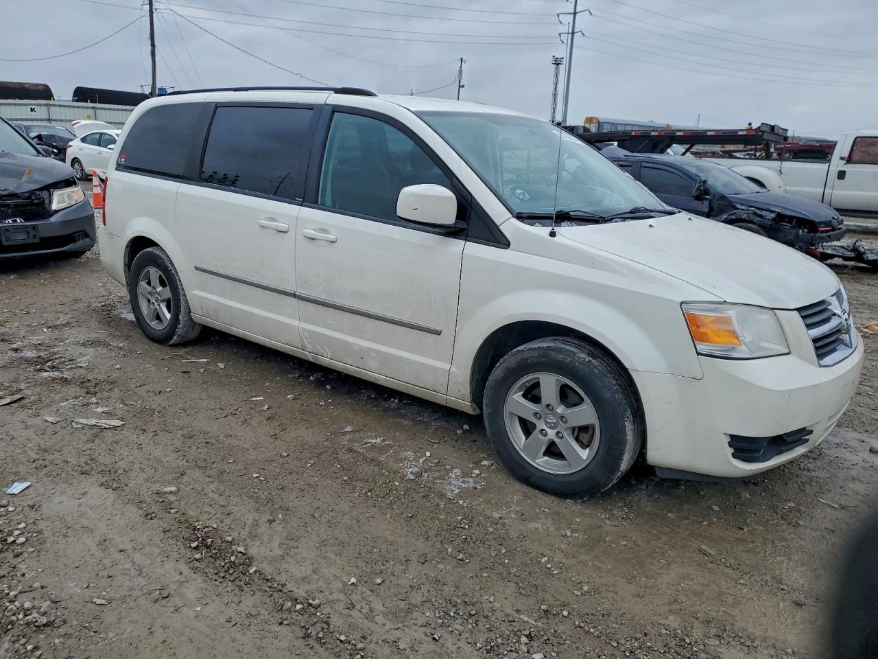 2010 DODGE GRAND CARAVAN SXT photo 4