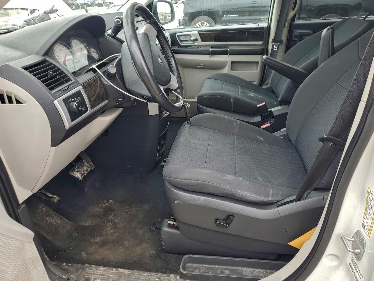 2010 DODGE GRAND CARAVAN SXT photo 7