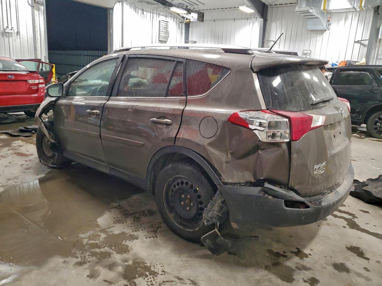 2015 TOYOTA RAV4 XLE photo 3