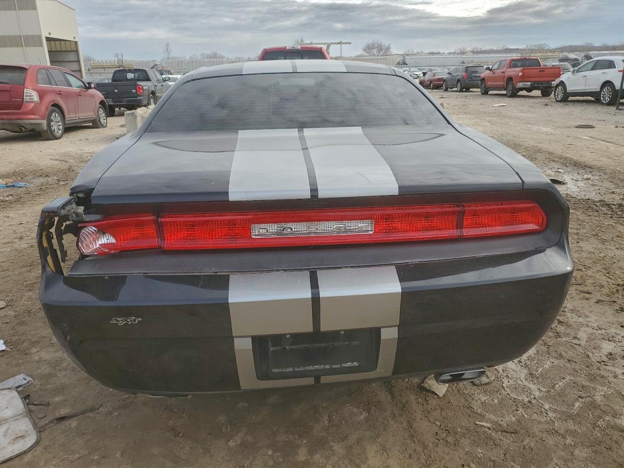 2012 DODGE CHALLENGER SXT photo 6