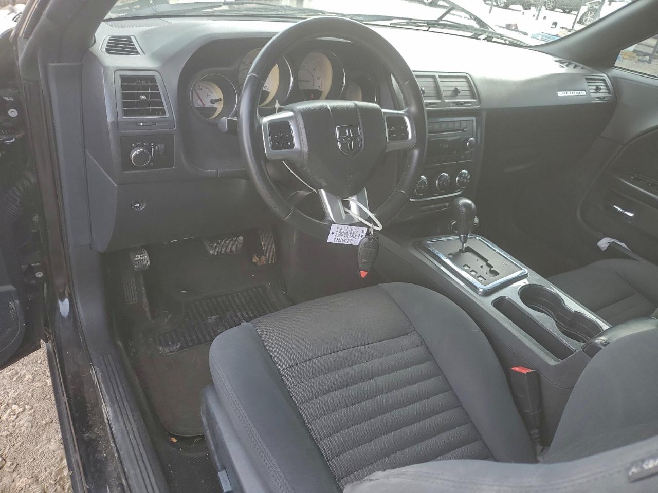 2012 DODGE CHALLENGER SXT photo 8